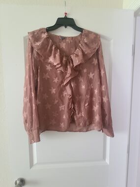 Source Unknown Dusty Rose Star-Jacquard Ruffle Blouse